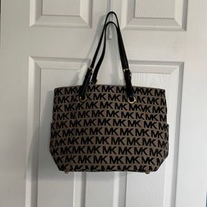 EUC Michael Kors Purse
